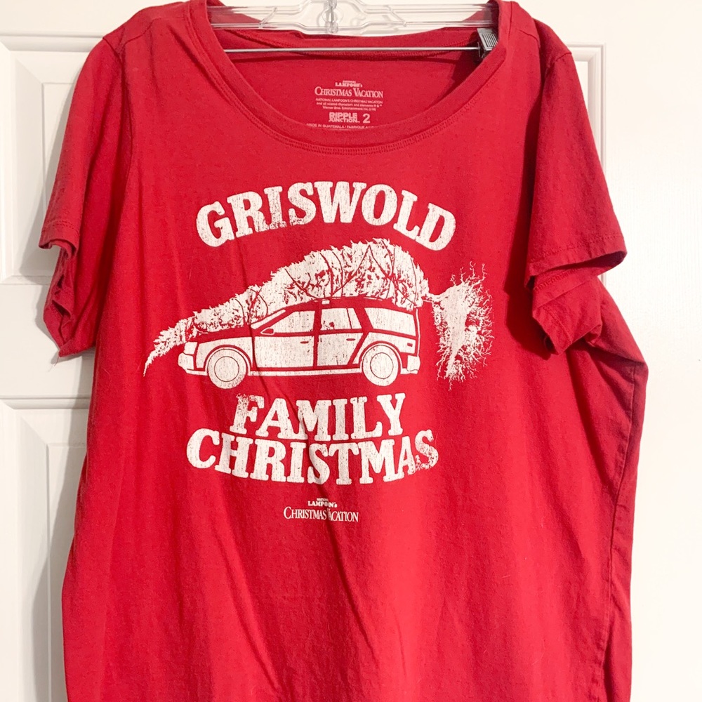 Torrid Size 2 Christmas Graphic Tee